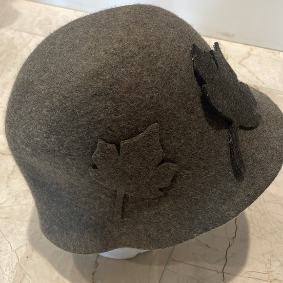 Made in Italy 100% Wool leaf design bucket hat - Picture 4 of 7